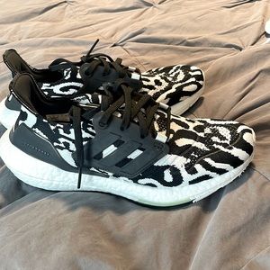Adidas Ultraboost sneakers black/white/leopard size 6 men’s women’s 8 brand new!